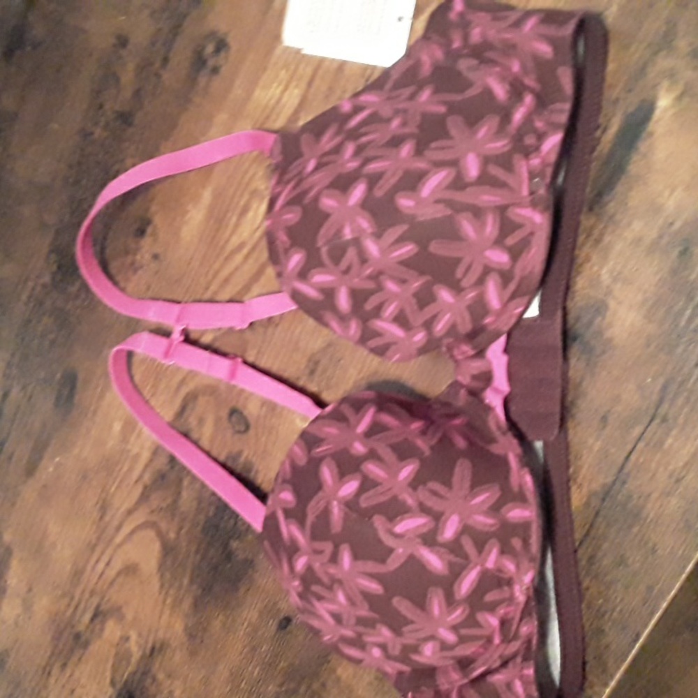 NWT 32B Auden Padded underwire Pretty Bra